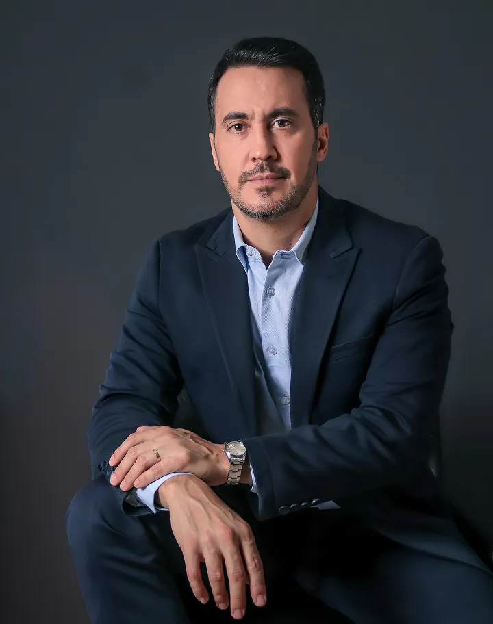 Dr. Elias Arcenio Neto