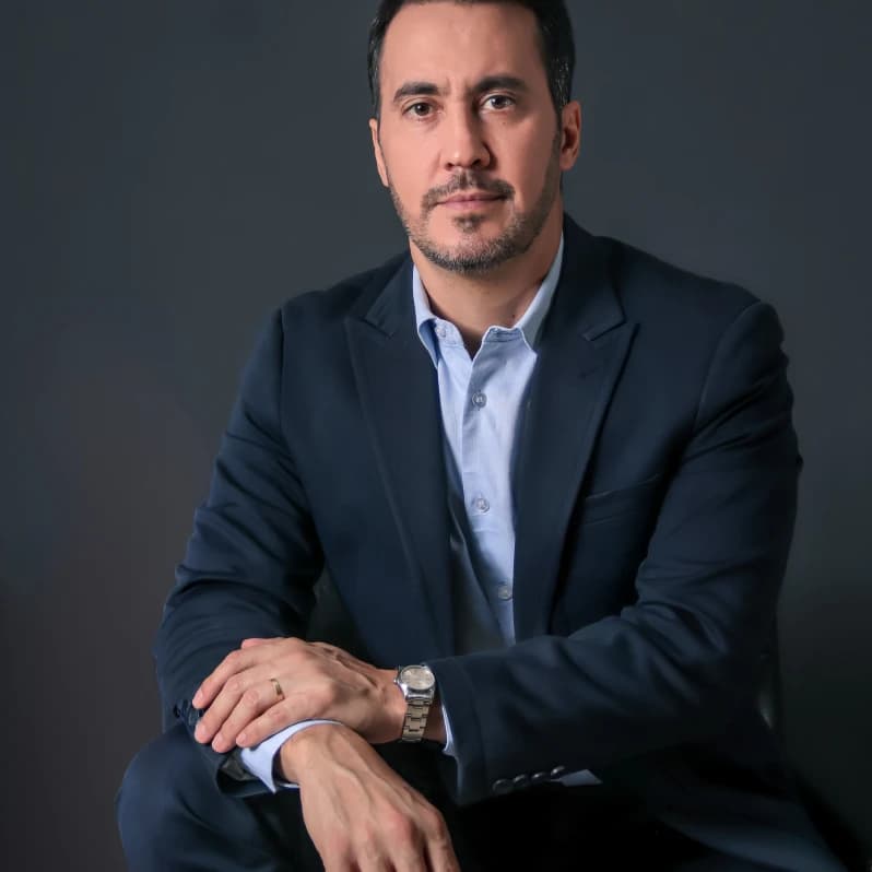 Dr. Elias Arcenio Neto